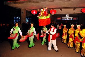 火綾子傘舞 火綾子傘舞