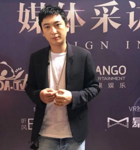 王思聰媒體采訪照片 王思聰媒體采訪照片