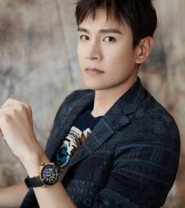 經(jīng)超 經(jīng)超